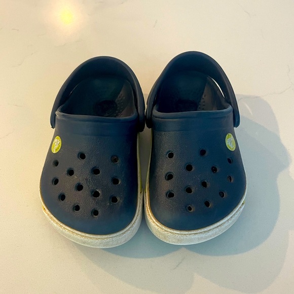 Toddler size 4c-5c crocs. - Picture 1 of 4